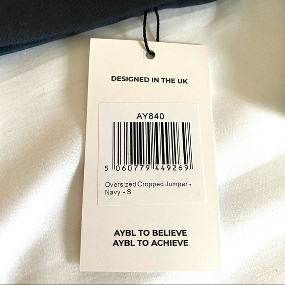 SOLD!💚 AYBL Oversized Crop Jumper - Picture 10 of 11